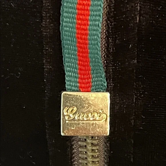 GUCCI-Women's Velvet Tracksuit in Dark Brown with Rhinestone Bears. - Picture 9 of 16